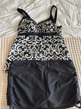 Jamaica Bay swim tankini size 12 & Catalina black bottom size medium